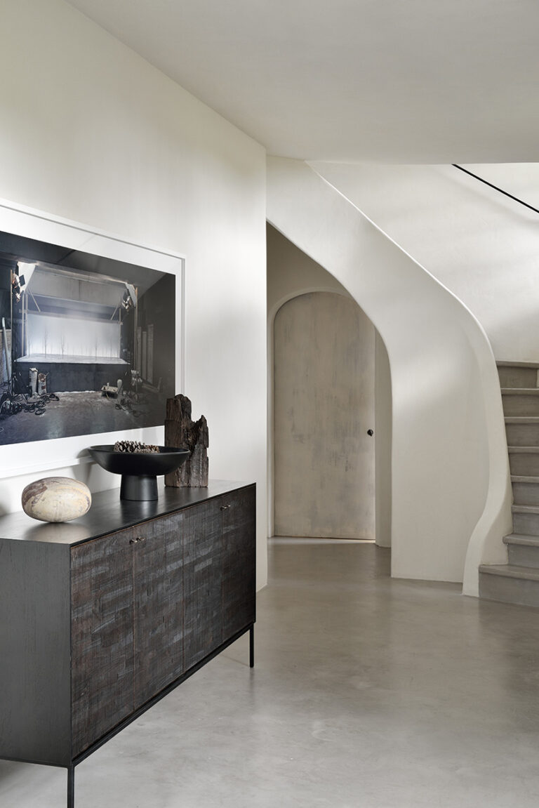 12253 Svetainės komoda Grooves 202x45x87h cm juoda prabangi (12)