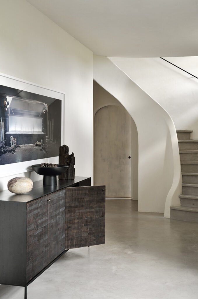 12253 Svetainės komoda Grooves 202x45x87h cm juoda prabangi (14)