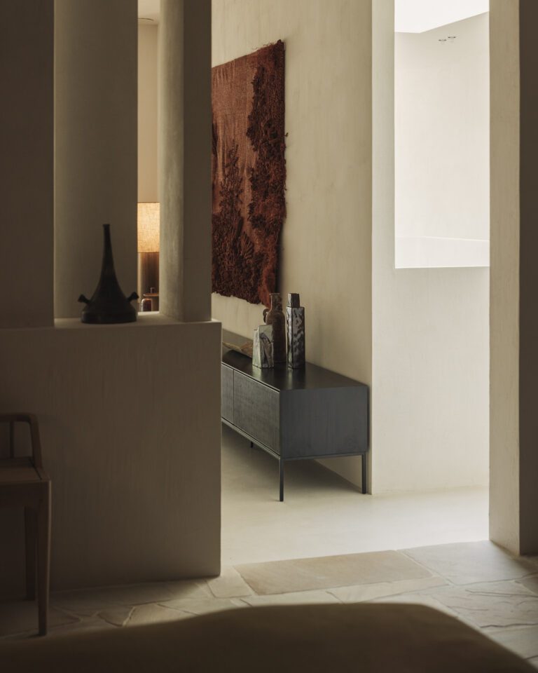 12255 Tv spintelė Grooves 162x45x53h cm (5)