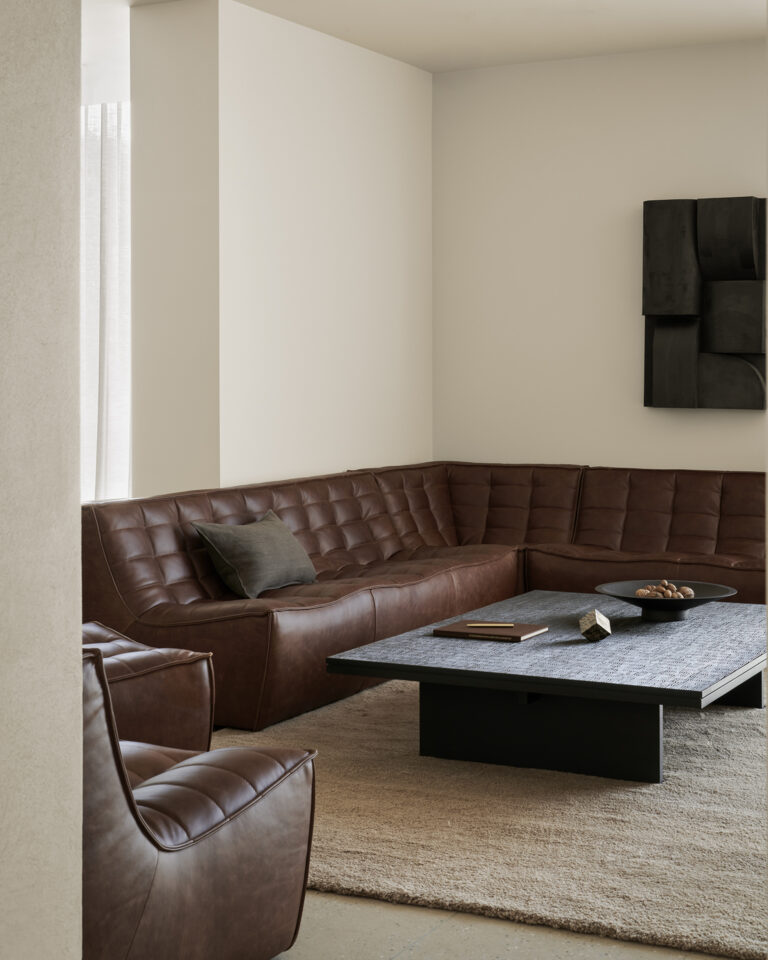 12258 Kavos ir žurnalinis staliukas Grooves 170x120x34h cm žemas medinis juodas (3)