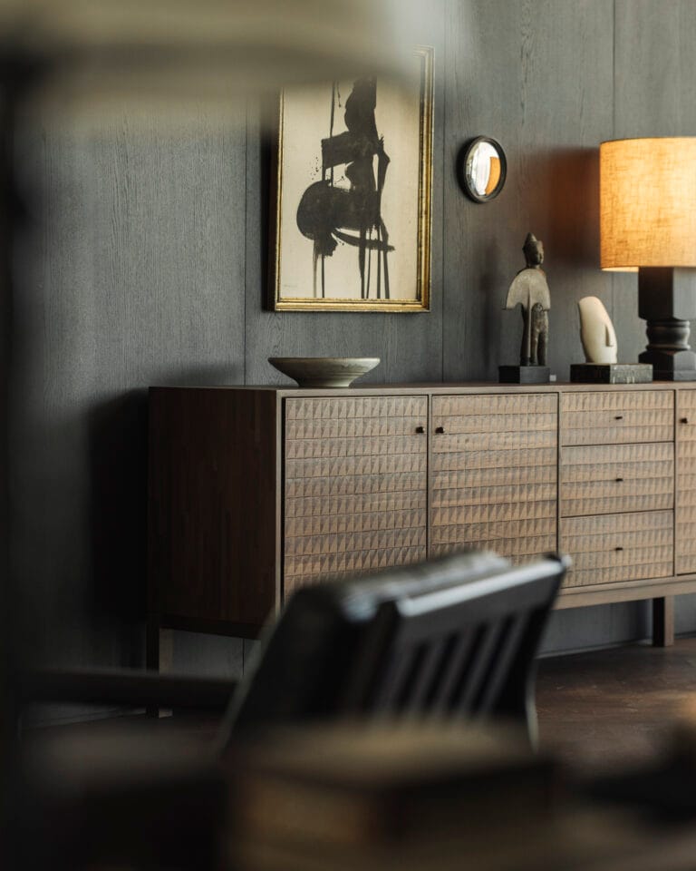 15347 Svetainės komoda Sono 228x48x87h cm tamsaus medžio prabangi tekstūra (25)