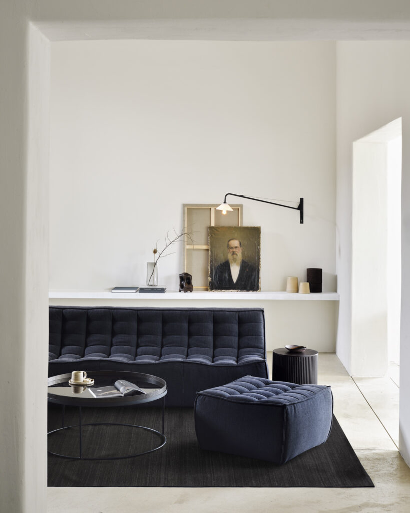 20328 Kavos ir žurnalinis staliukas Tray 93x93x38h cm apvalus (10)