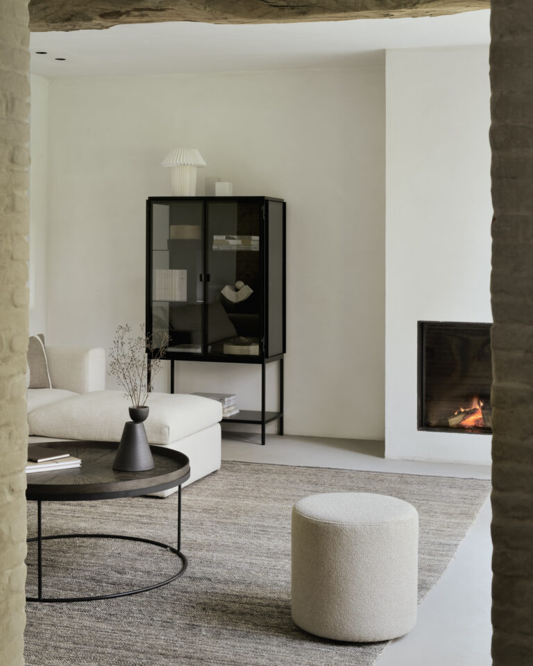 20328 Kavos ir žurnalinis staliukas Tray 93x93x38h cm apvalus (4)