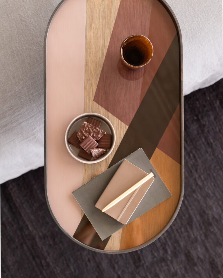 20790 Šoninis staliukas Tray 69x33x65h cm (8)