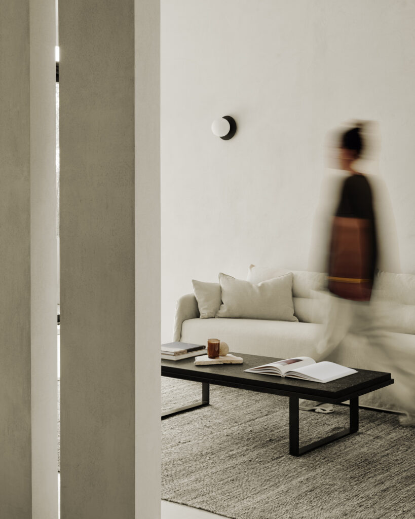 25944 Kavos ir žurnalinis staliukas Stability 150x60x35h cm (33)