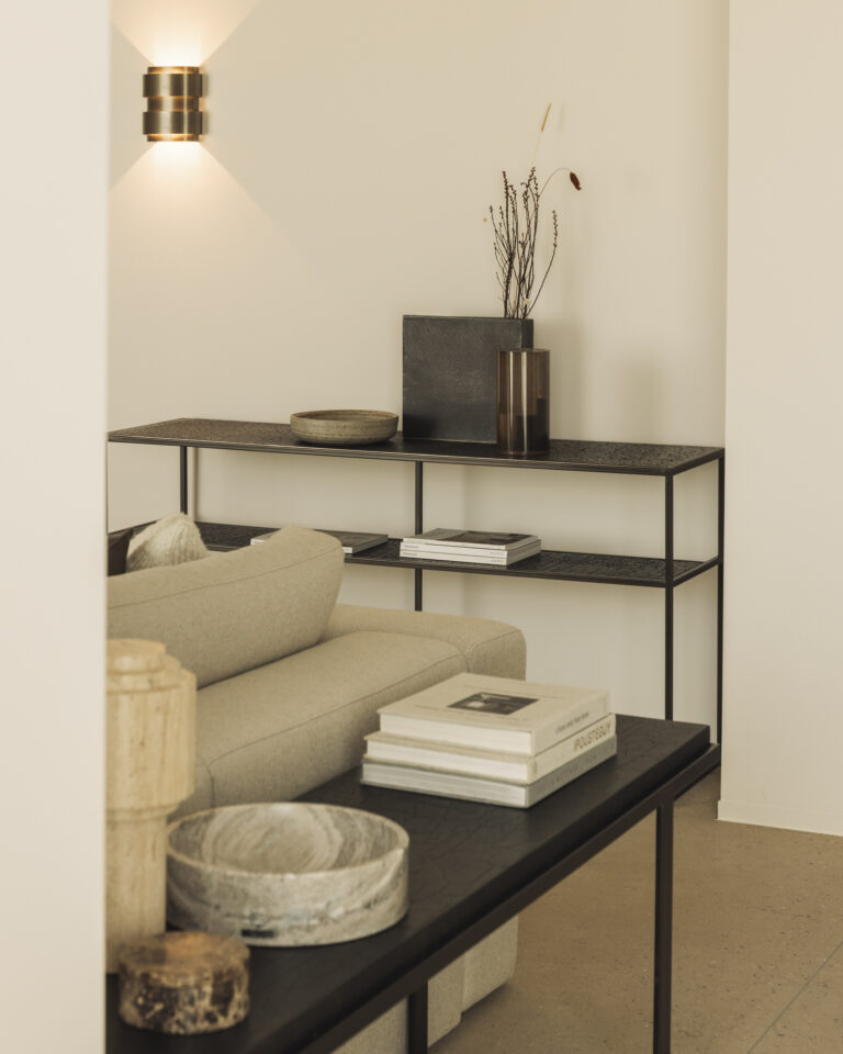 25945 Konsolė Stability 170x40x55h cm juodo medžio (4)