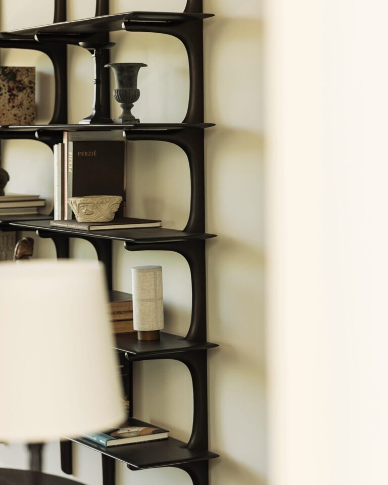 29789 Lentyna PI juodo medžio atvira 100x35x196h cm (18)