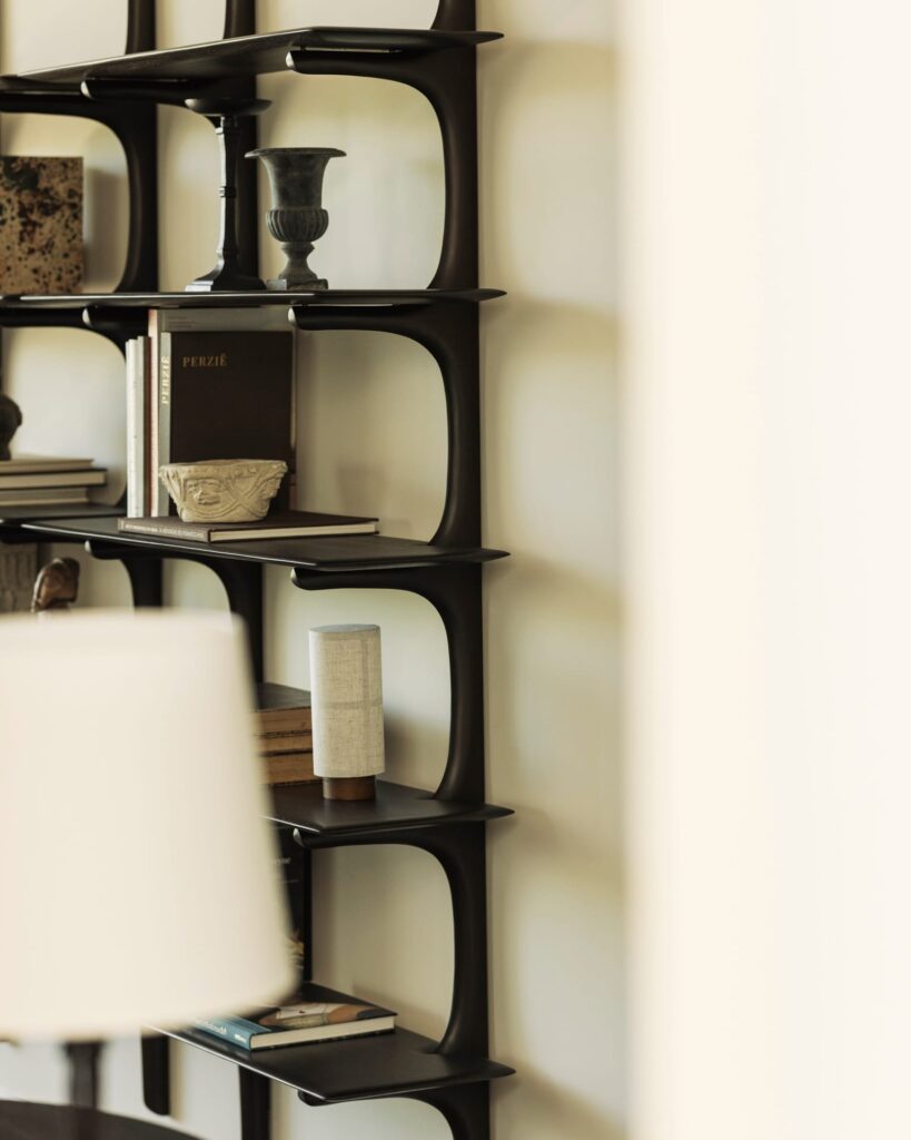 29789 Lentyna PI juodo medžio atvira 100x35x196h cm (18)