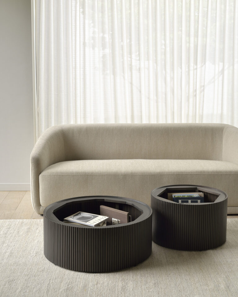 35001 Kavos ir žurnalinis staliukas Roller Max 60x60x37h cm juodas apvalus (4)