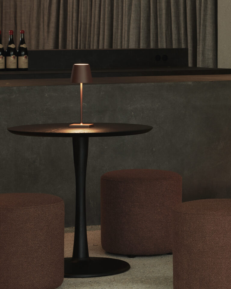 50037 Baro stalas Torsion 70x70x69h cm juodo medžio apvalus (1)