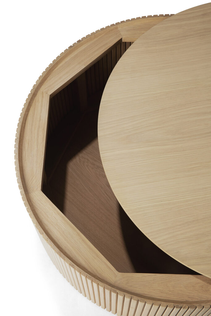 50046 Kavos ir žurnalinis staliukas Roller Max 80x80x32h cm apvalus medinis (4)