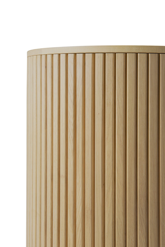 50047 Šoninis staliukas Roller Max šviesaus medžio ąžuolo 40x40x42h cm apvalus (6)047 Šoninis staliukas Roller Max šviesaus medžio ąžuolo 40x40x42h cm apvalus (6)