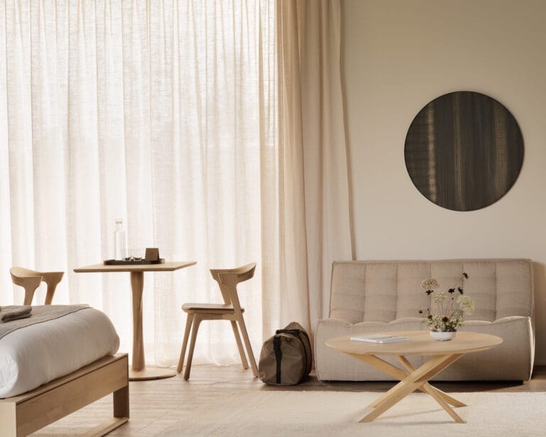 50544 Kavos ir žurnalų staliukas Mikado 143x67x42h cm (2)