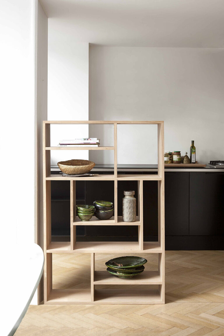 50772 Lentyna M Skandinaviško ir japandi stiliaus šviesaus ąžuolo medžio 90x30x139h cm (20)