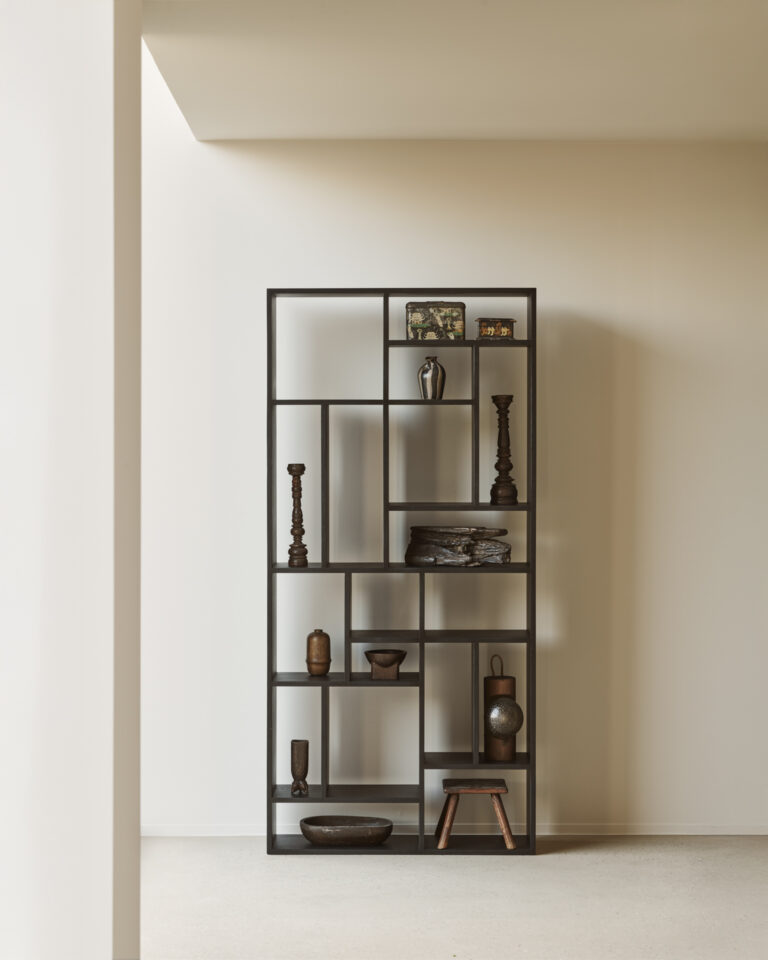 50781 Lentyna M skandinaviško ir japandi stiliaus juodo medžio 104x30x219h cm (18)