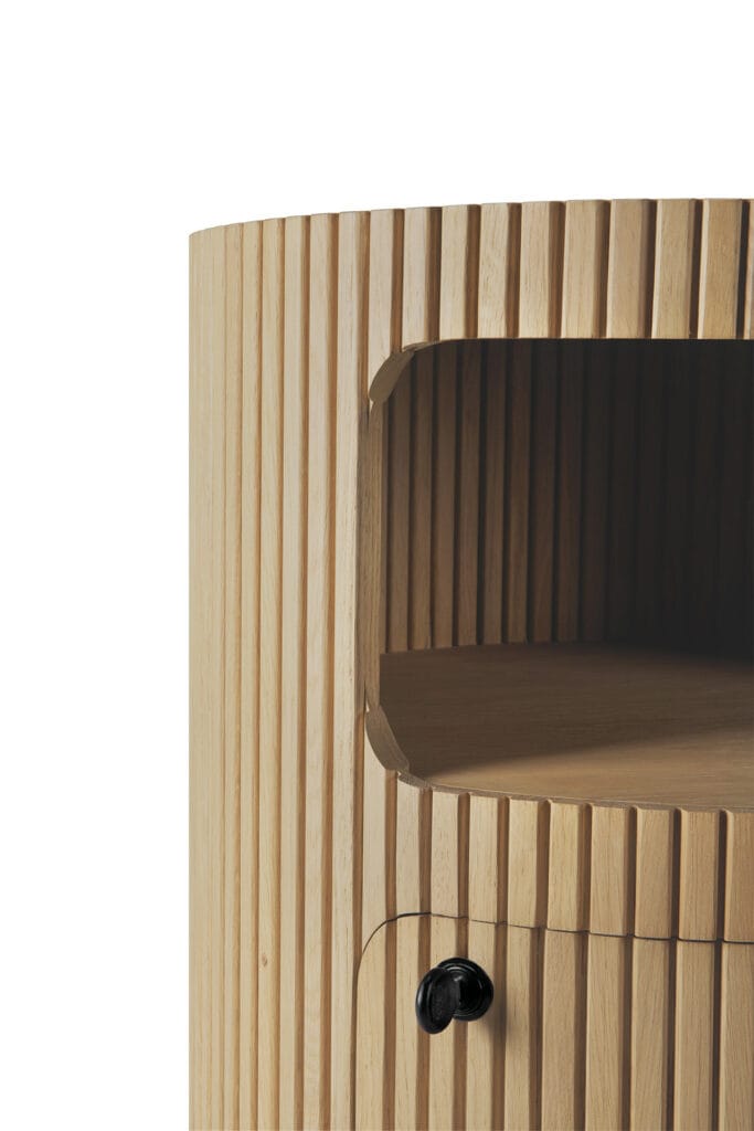 50793 Šoninis staliukas Boomerang 45x45x55h cm šviesaus medžio ąžuolo. Apvalus. Tinkamas naudoti kaip naktinė spintelė (7)