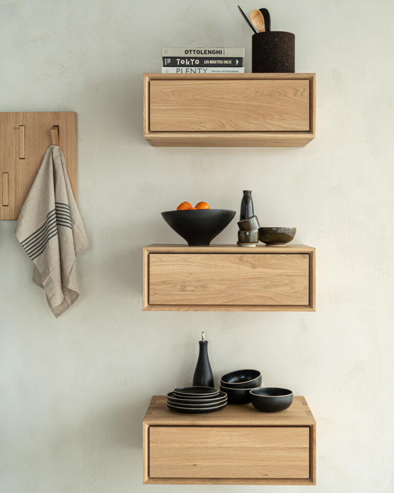 51224 Naktinė spintelė Nordic II skandinaviško stiliaus šviesaus ąžuolo 57x40x21h cm (56)