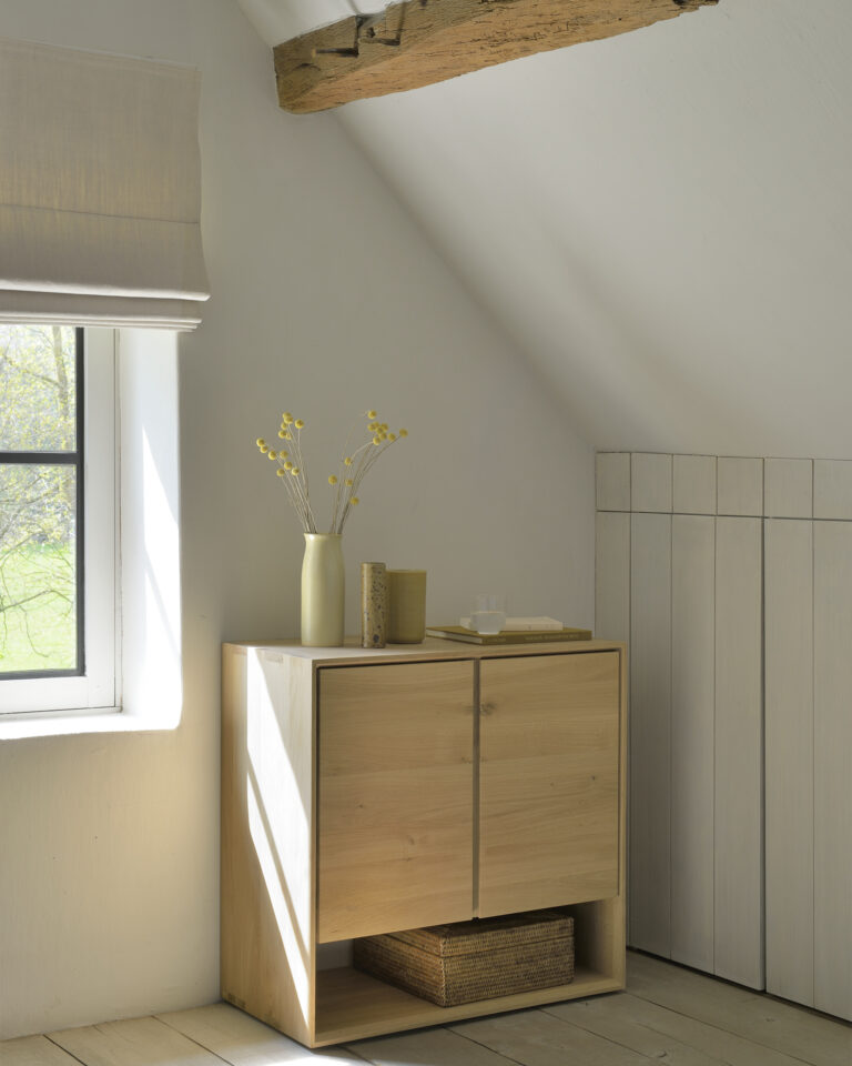 51436 Svetainės komoda Nordic 80x40x78h cm skandinaviško stiliaus šviesaus ąžuolo medžio (21)