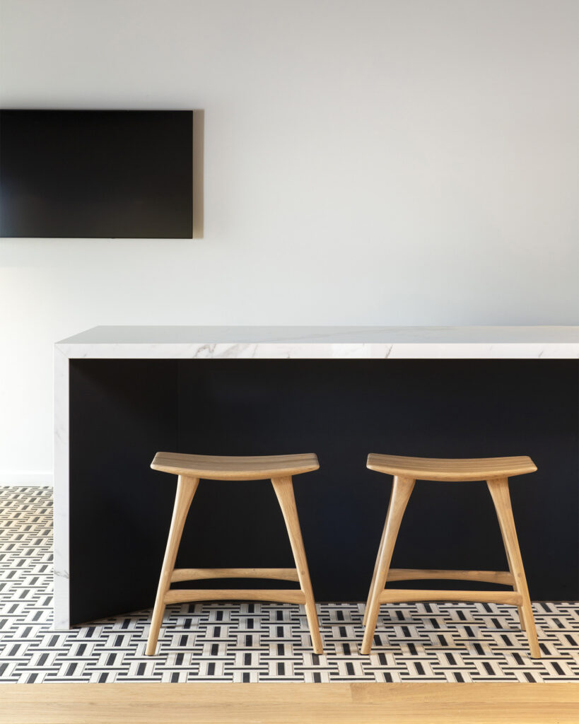 53033 Valgomojo kėdė Osso 50x33x49h cm medinės be atlošo (2)