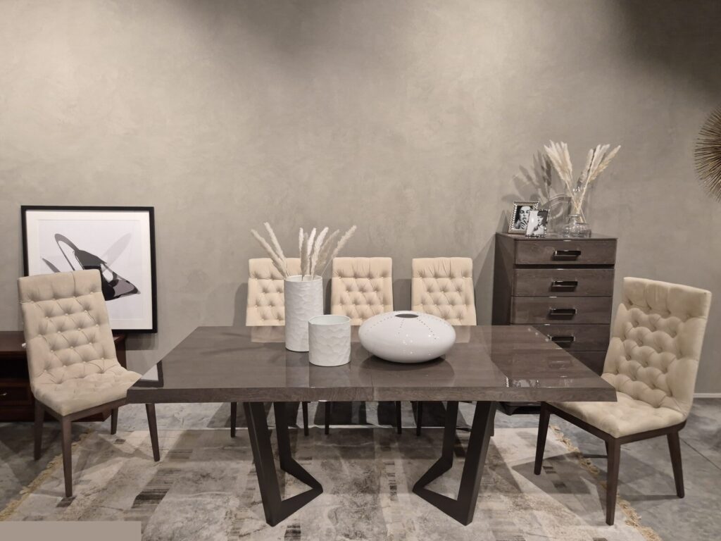 Modernus Camelgroup valgomojo ekspozicija