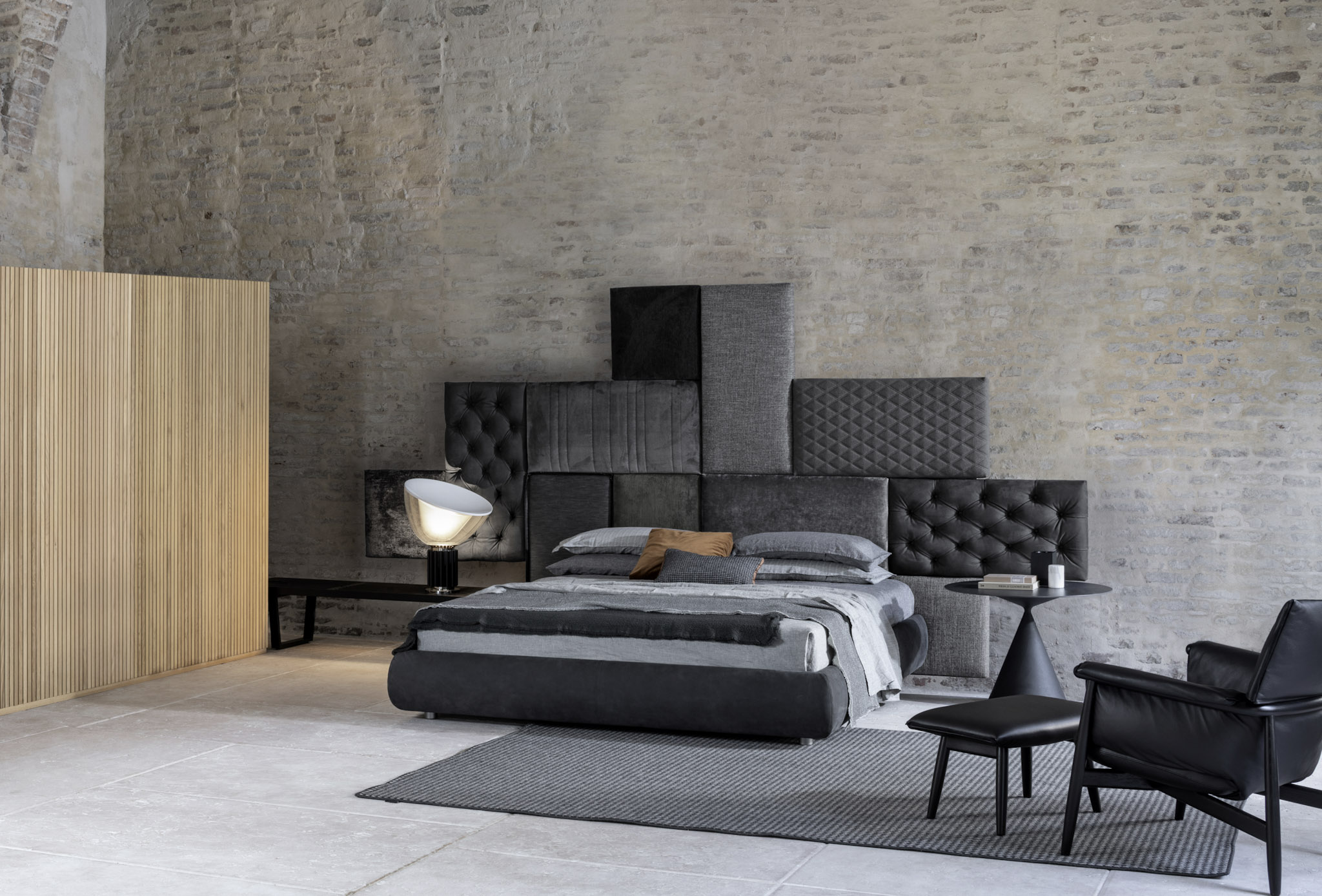 Miegamojo Lova Wall Panels pilka velvetas