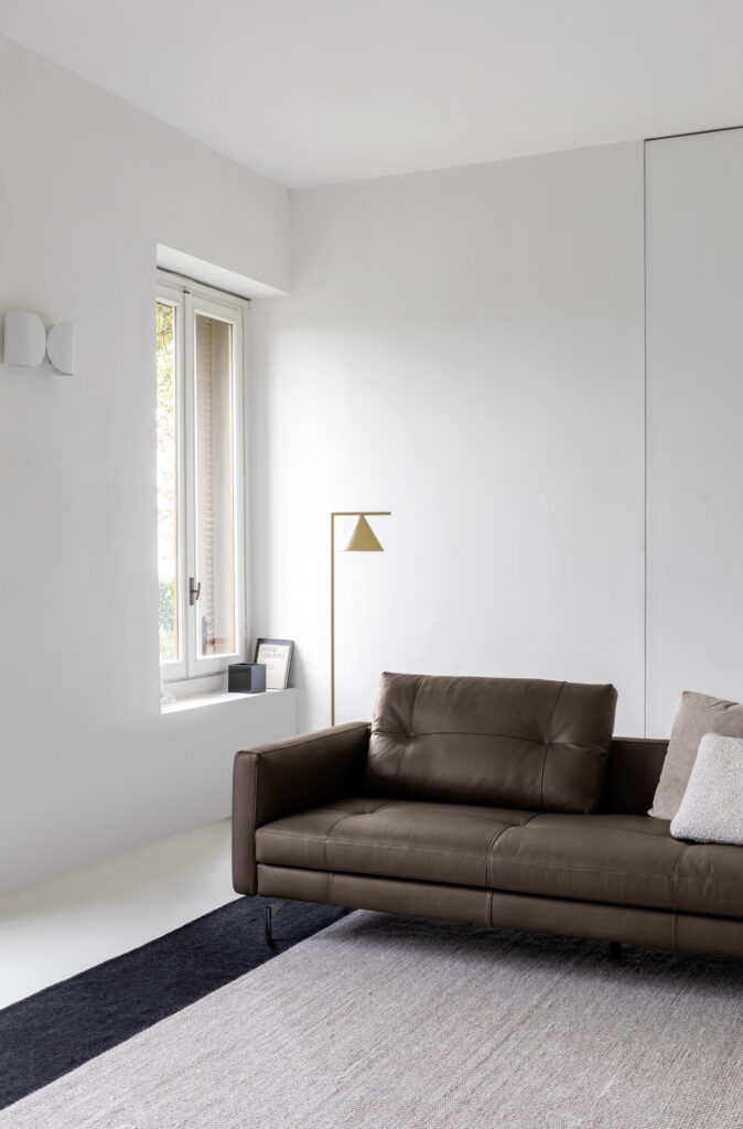3-Flexteam itališka sofa Gap Evo ruda odinė (4)