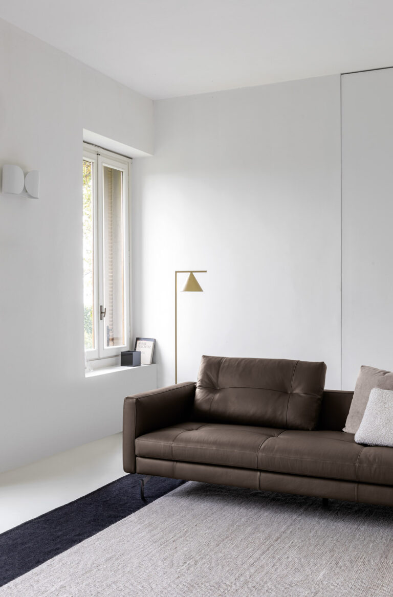 3-Flexteam itališka sofa Gap Evo ruda odinė (4)