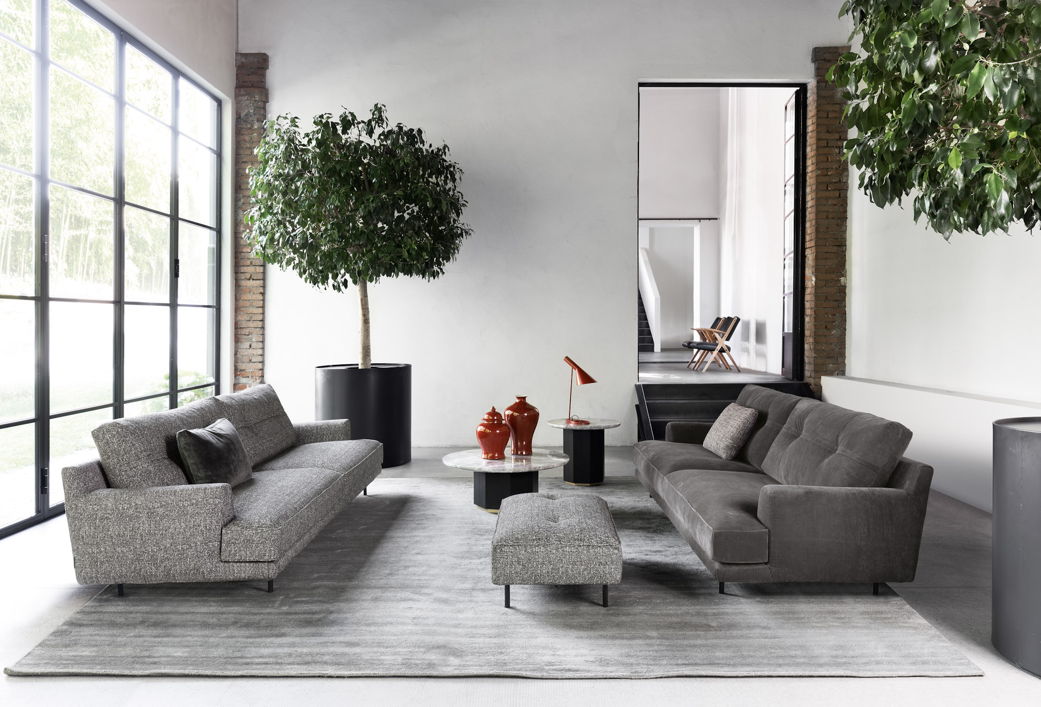 Sofa su pufu Brooklyn pilka