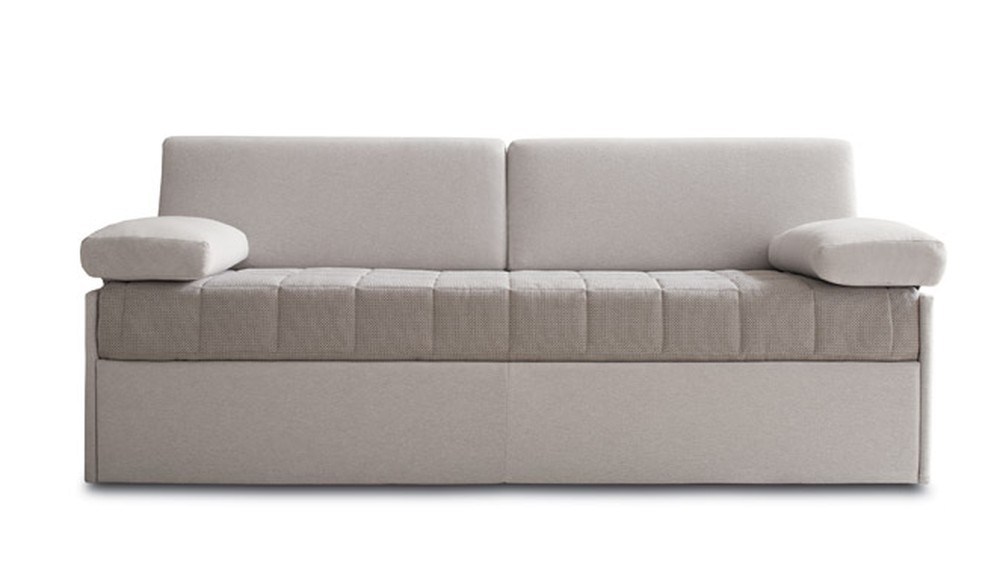 Kreminė sofa-lova Asky baltame fone su laisvais porankiais, FELIS