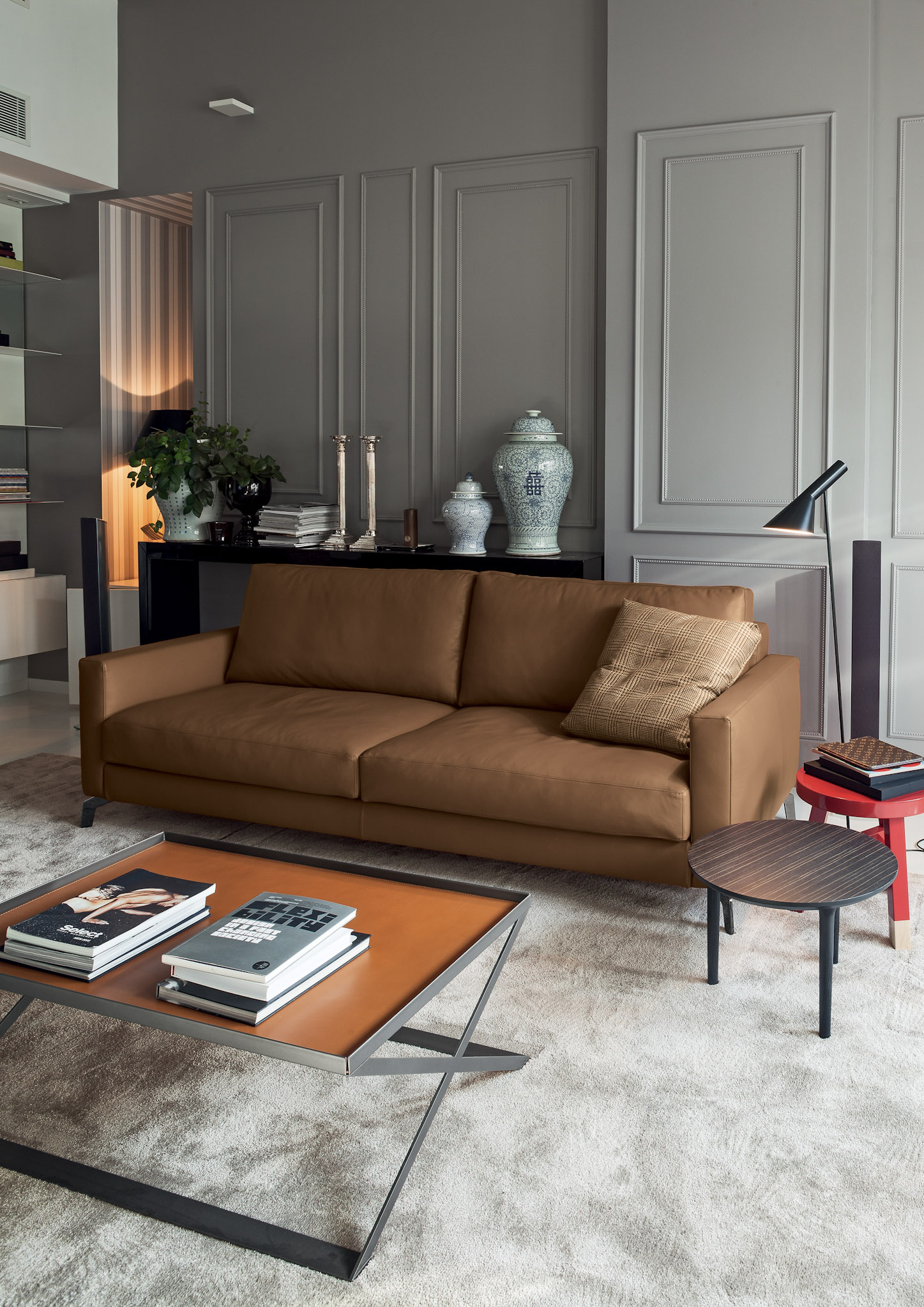 Modulinė sofa James B ruda odinė