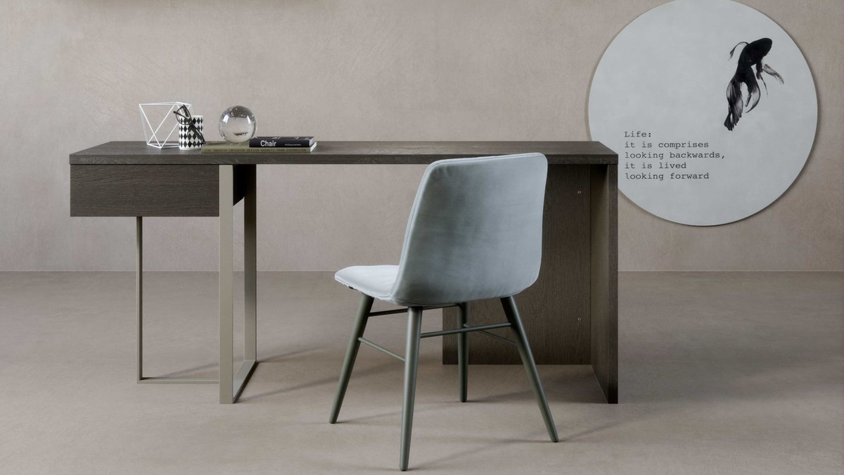 Rašomasis stalas Desk